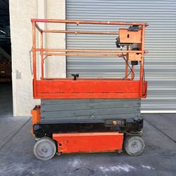 Scissor Lift 
