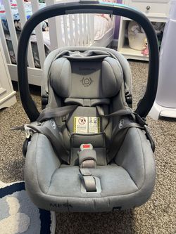 Mesa V2 Carseat & 2 Bases
