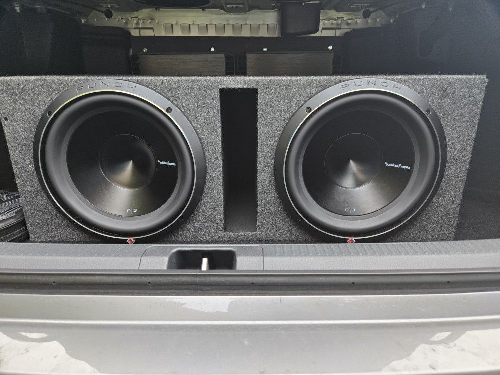 Almost New Rockford Fosgate P3 With Punch P1000X1bd Amp