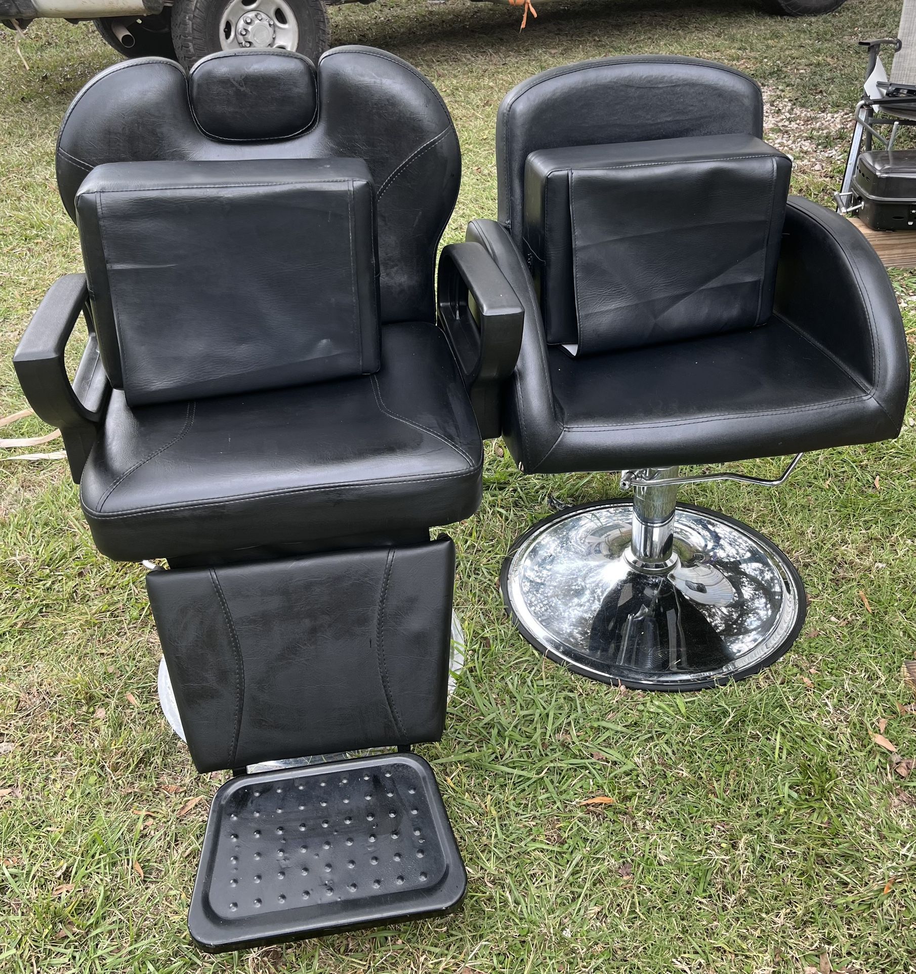 2 Chairs Barber
