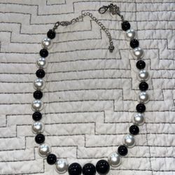 Vintage Chunky Black ' Light Cream Pearl Like Bead Necklace Choker Granny-core