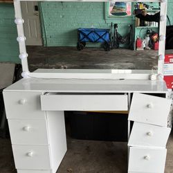 Vanity Desk With Mirror $120 OBO