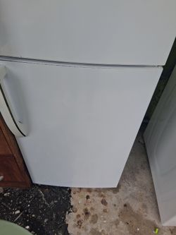 Nevera pequeña perfecta espacio pequeño o eficie