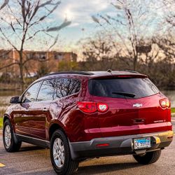 2010 Chevrolet Traverse · LT Sport Utility 4D