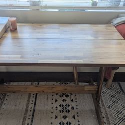 Idea Dining Table