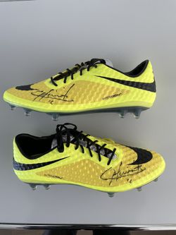 Chicharito Autographed Nike Hypervenom Phantom — New, Unworn