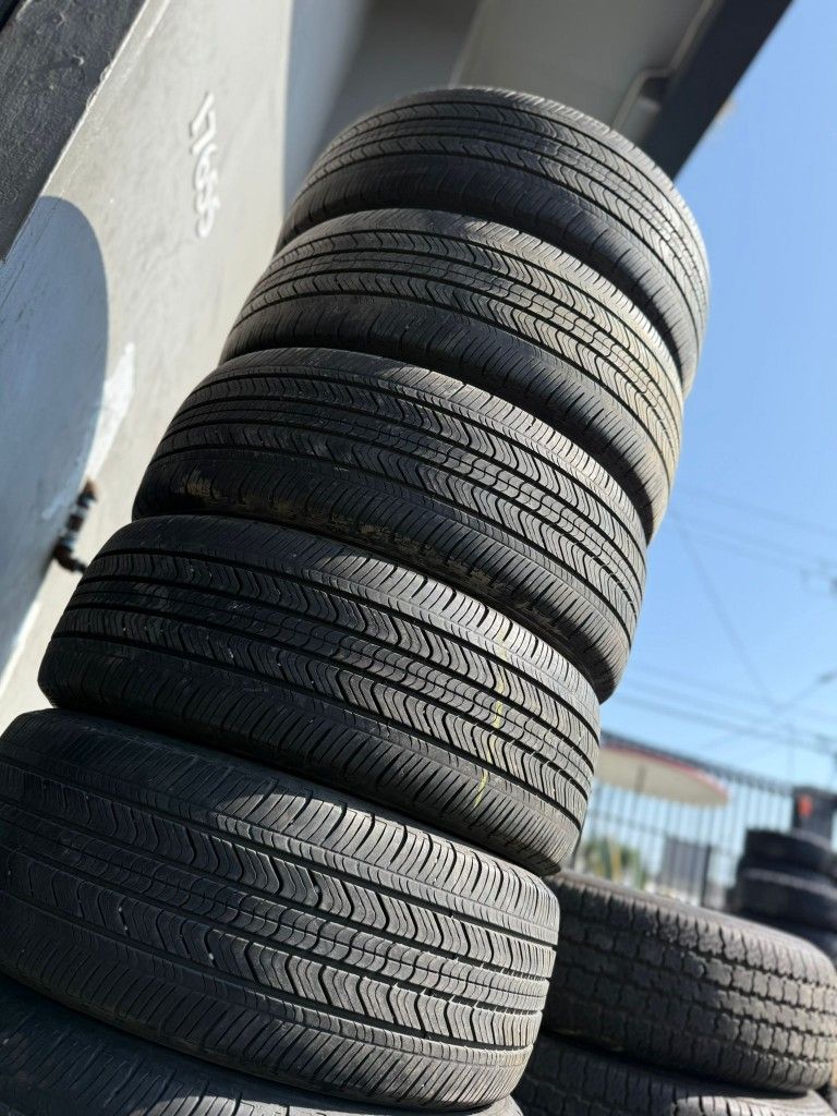 215/55/17 Michelin Tires Con 80% De Vids Las 4
