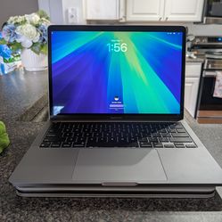 MacBook Pro M2 (8GB RAM / 512GB SSD) - Excellent Condition