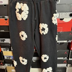 Denim Tears The Cotton Wreath Sweatpants Black size S (Basically New)