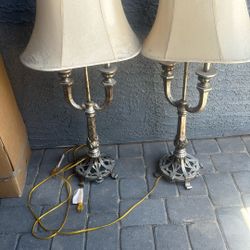 To matching colonial lamps