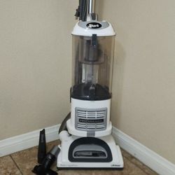 Shark Liftaway Navigator 