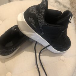 Adidas Women’s Shoes Size 6.5