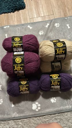 Lion Brand Jiffy