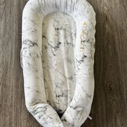 Dock-A-Tot Deluxe+ Baby Lounger
