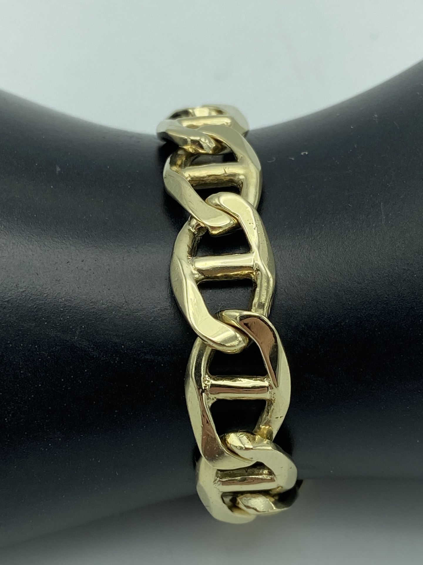 14kt Yellow Gold Solid Mariner Link Bracelet 9”