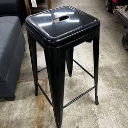 4 Bar Stools 