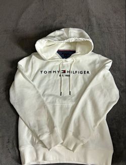 white tommy hilfiger sweater