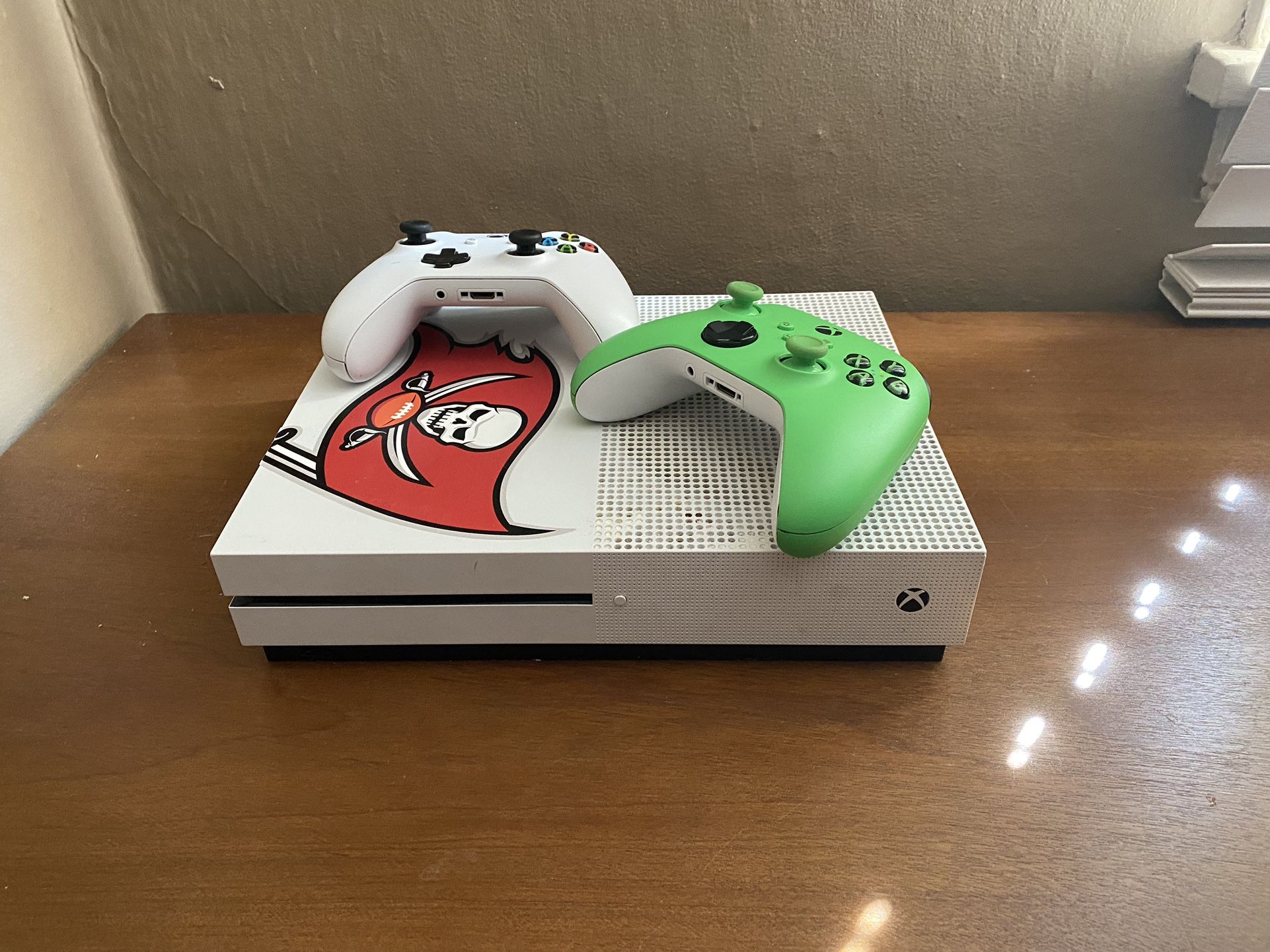 Xbox One S