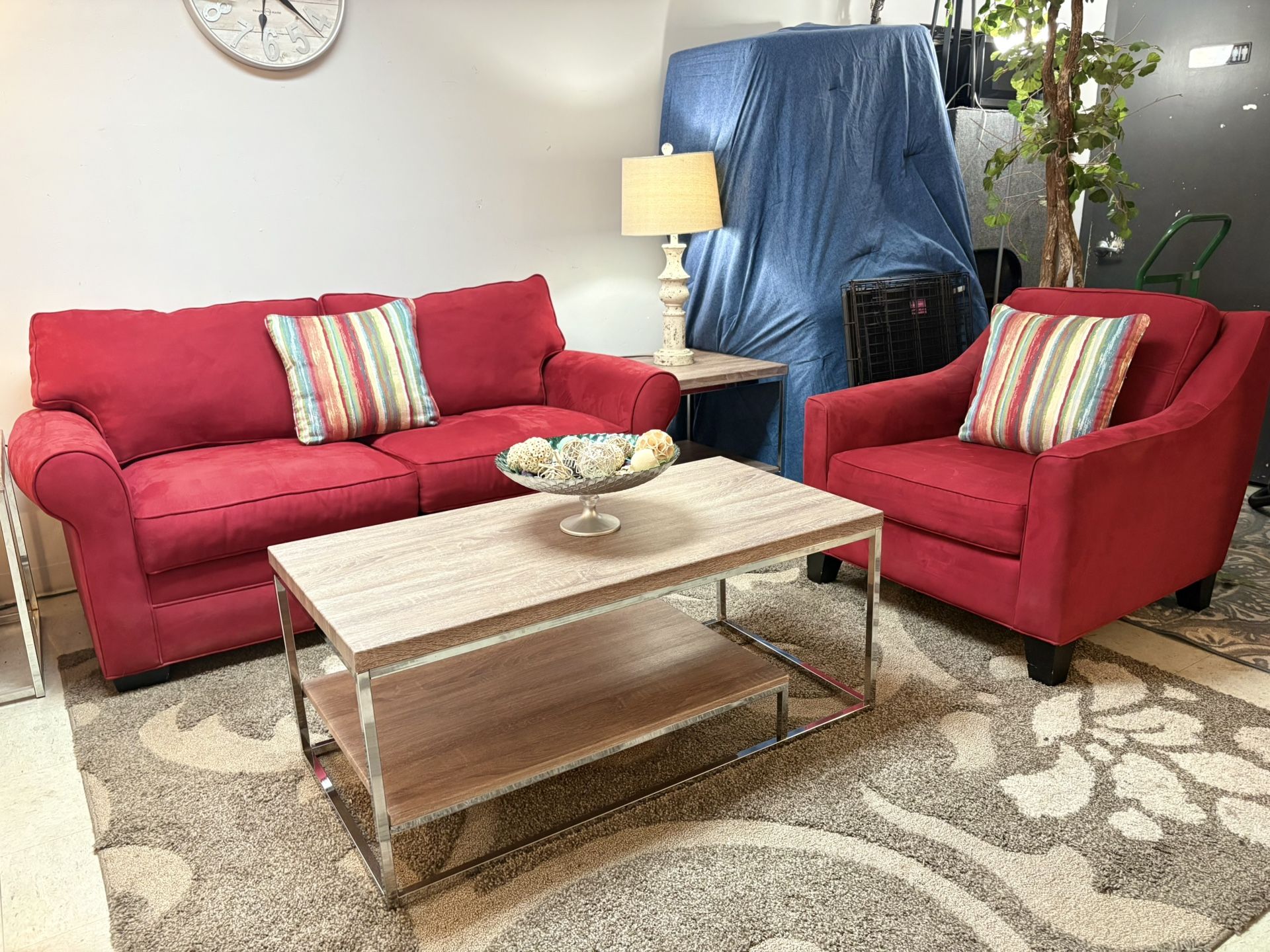 Rooms To Go 2pc Cindy Crawford Sofa Set $299.99