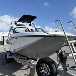 2020 Nautique G25 Coastal Edition