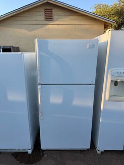 Whirlpool White Top Freezer Bottom Fridge Refrigerator For Sale $200 Or Best Offer