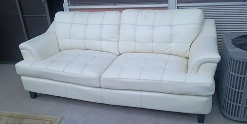 coaster foster white leatherette sofa