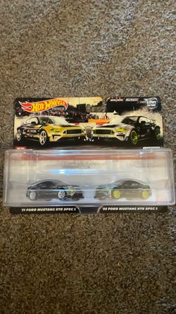 Hot wheels mustang 2pk