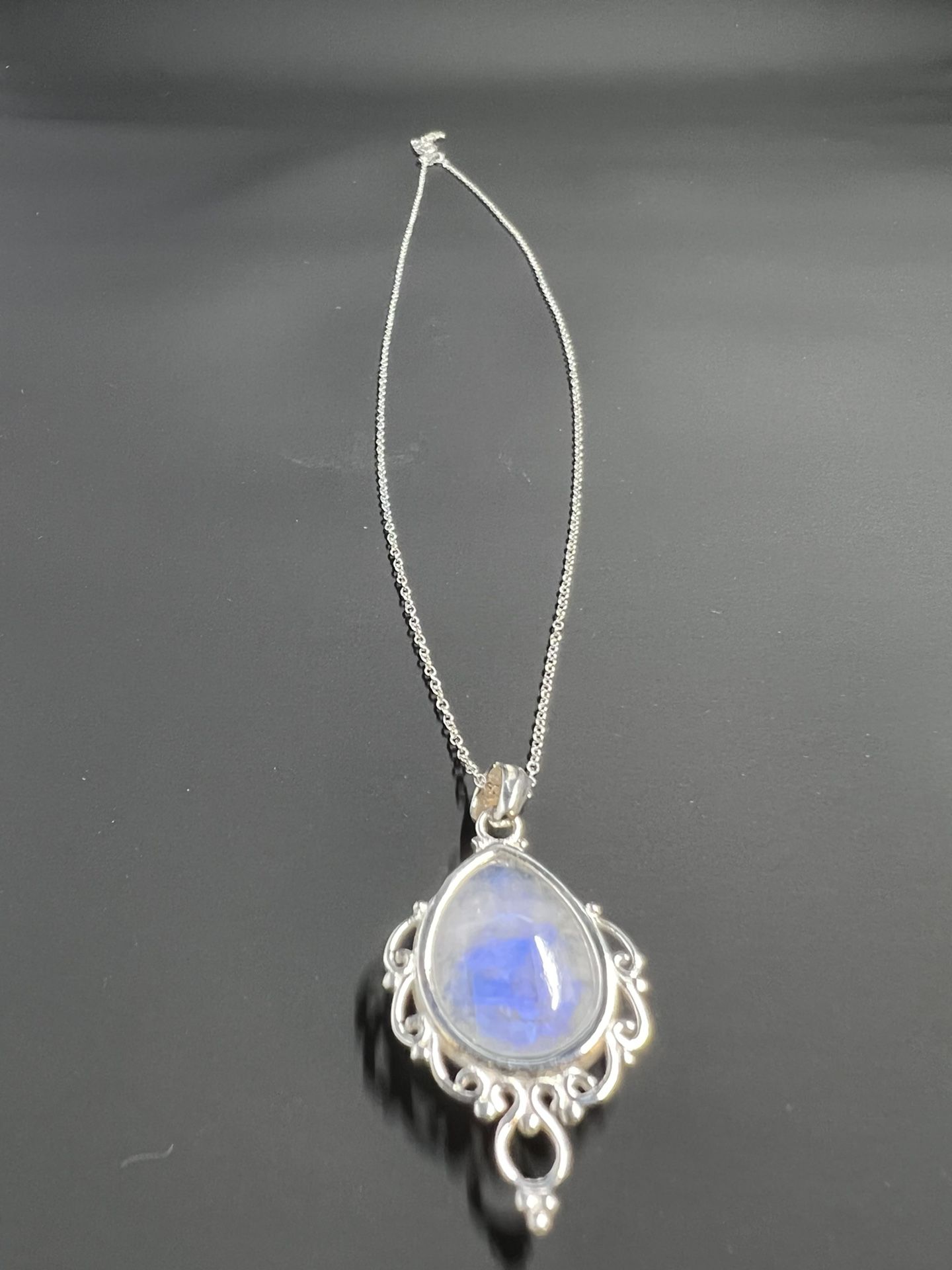PEAR SHAPE RAINBOW MOONSTONE GRADE AA