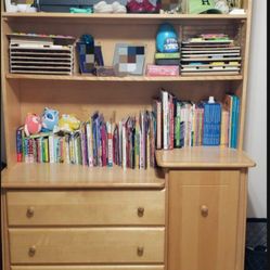 Changing Table With Removable Top Shelves
