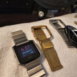 FITBIT BLAZE SMART WATCH USED