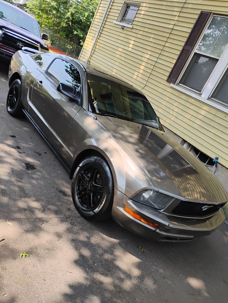 2005 Ford Mustang