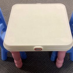 Little tikes Vintage table and two chairs set
