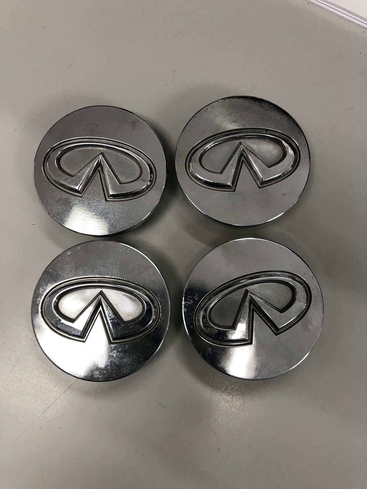 Infiniti wheel caps