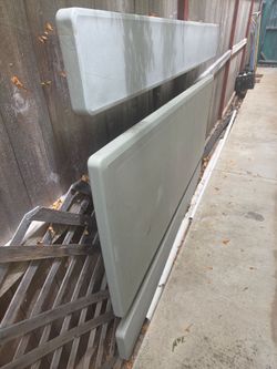 Lifetime 6' folding picnic table