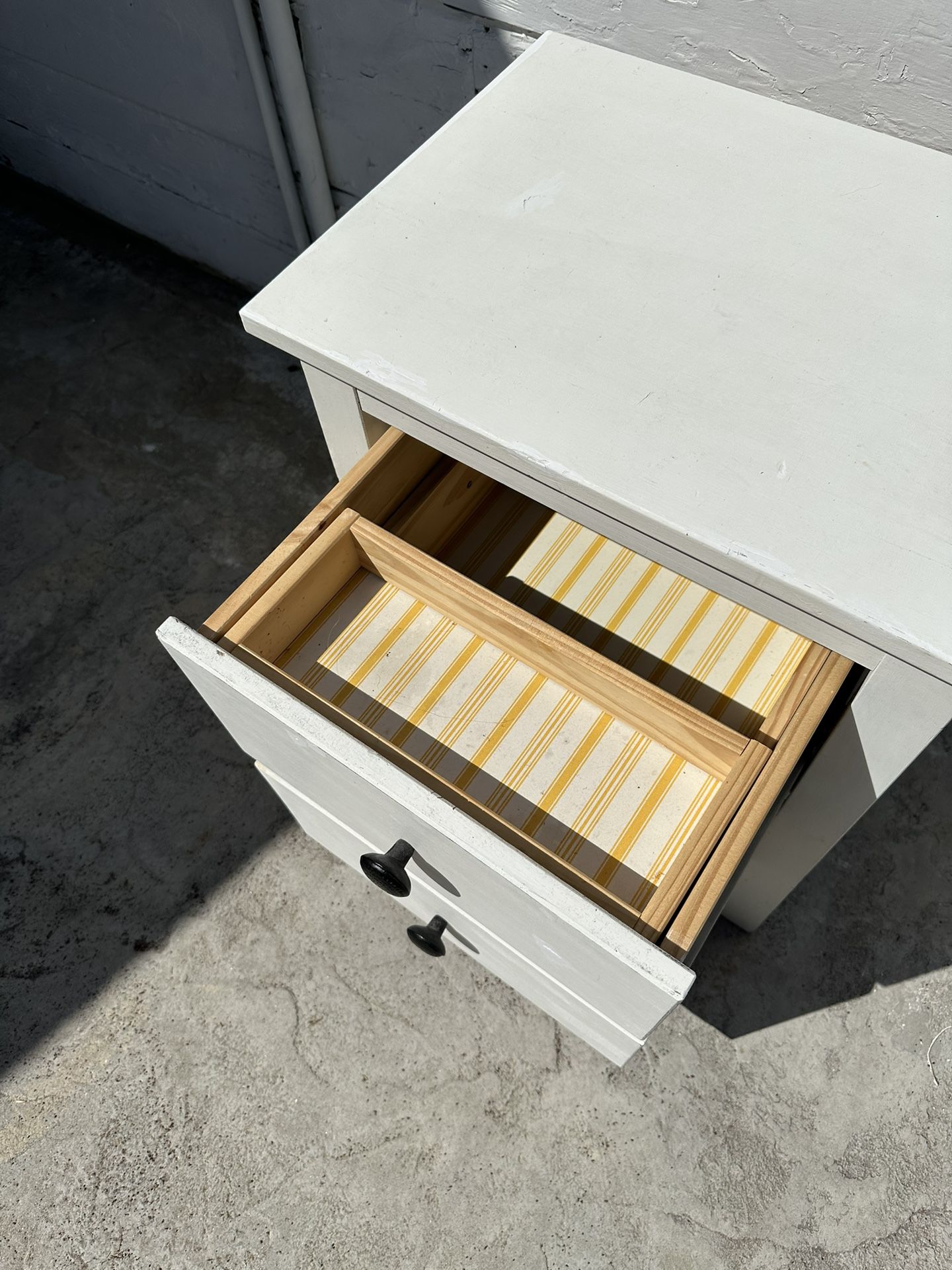 Chic Wooden White Nightstand with Drawers and Sliding Storage Organizer  - SIZE: 22”w x 15.5”d x 25.5”h