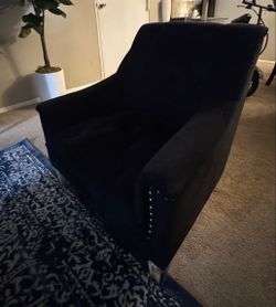 Black Accent Chair – Good Condition
