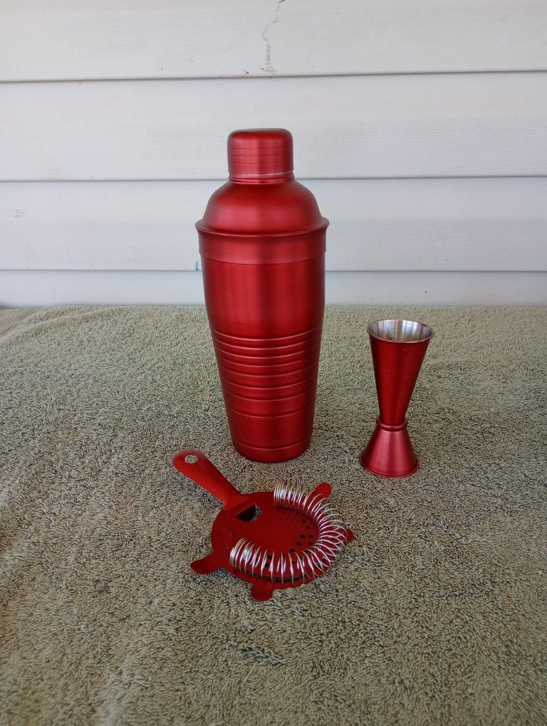 Red Mixology Cocktail Shaker set