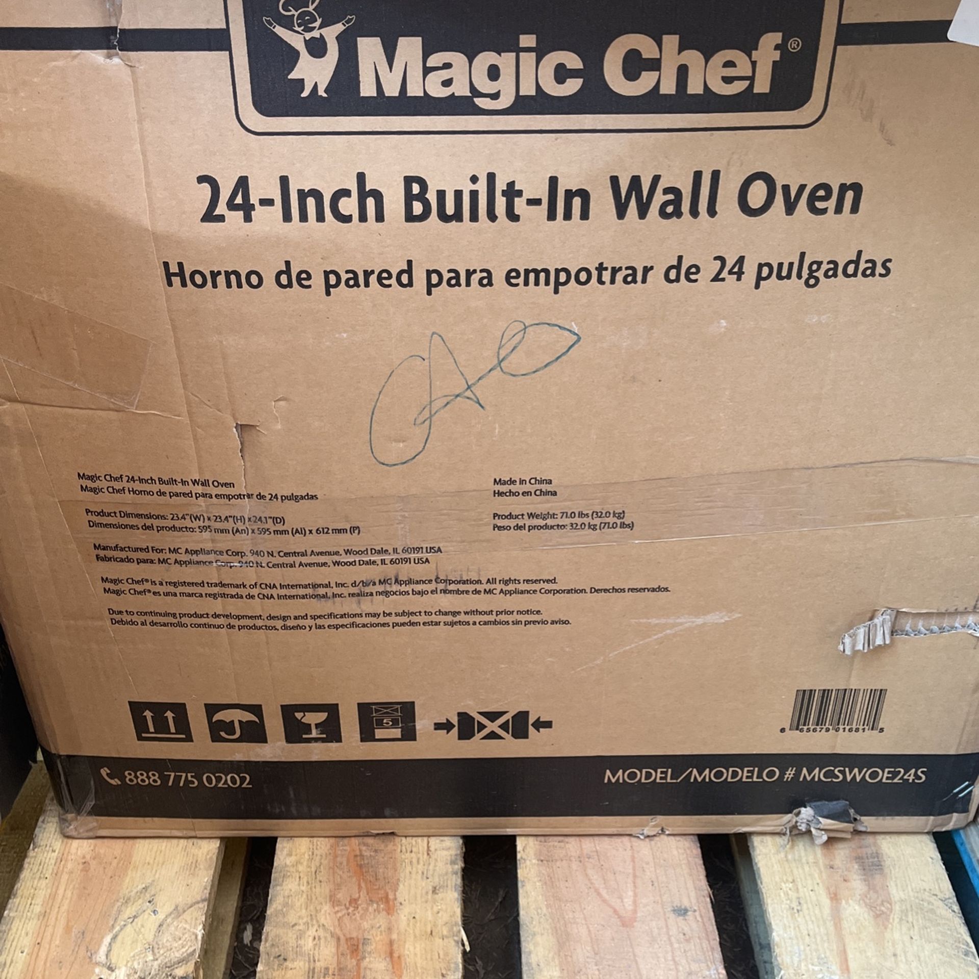 Magic Chef 24 in. 2.2 cu. ft. Single Electric Wall Oven with Convection in Stainless Steel 2.1k (629)