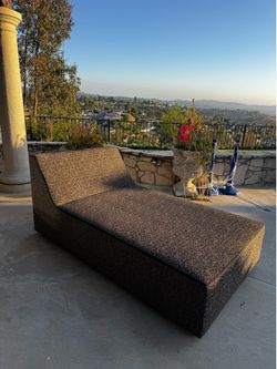 Outdoor luxury lounge chairs