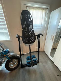 Teeter ep 560 Inversion Table with Ankle Holders