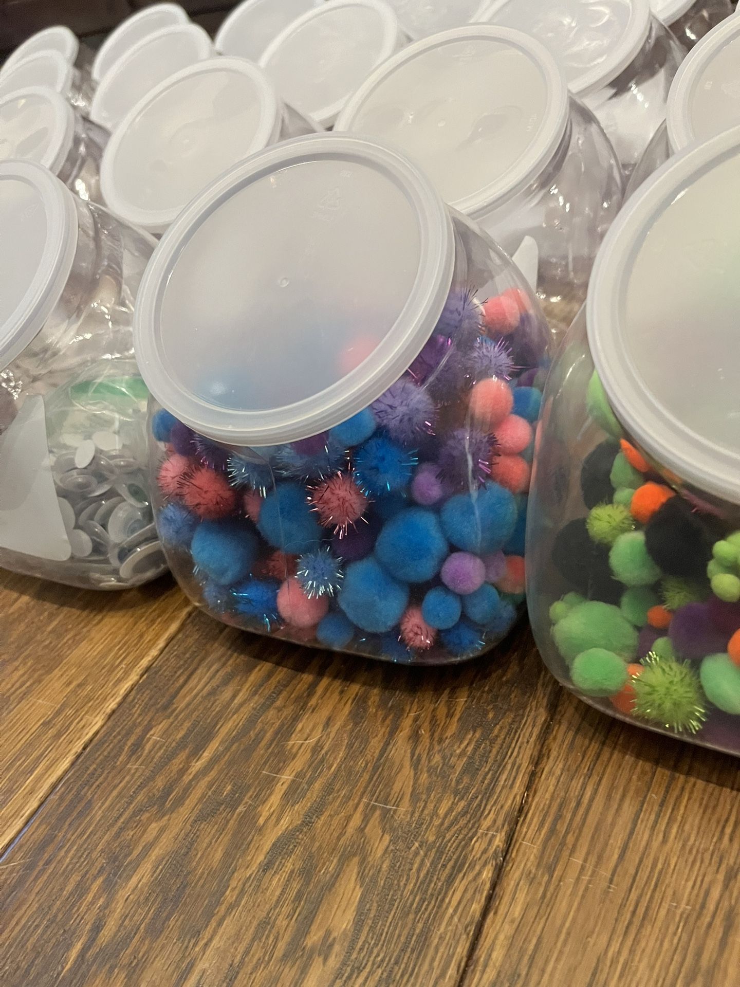 35 Plastic Lidded Storage Containers