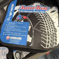 Self locking snow chains