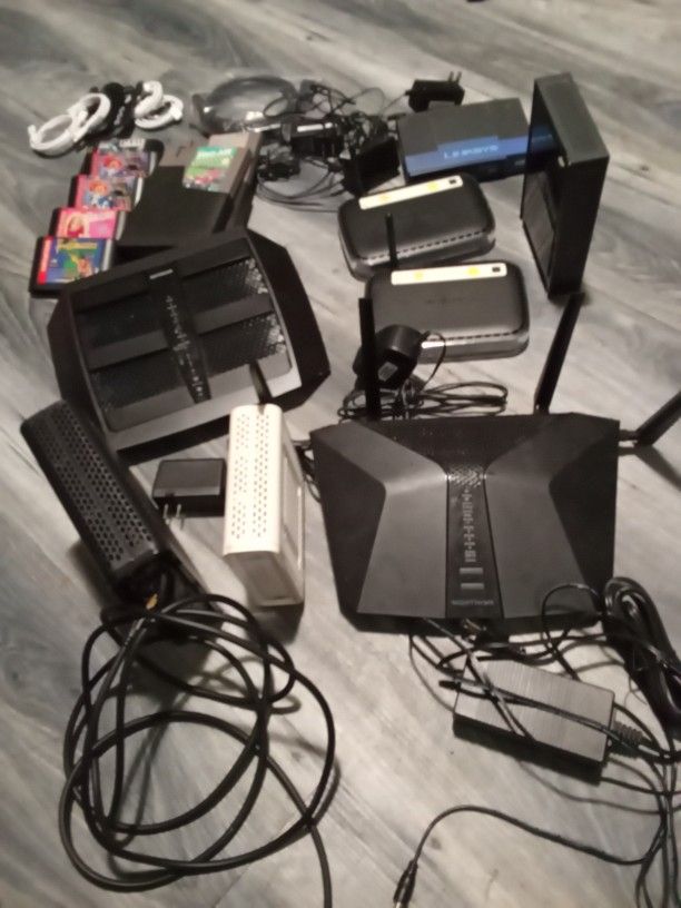 Internet Modem Lot (All Work With Xfinity And Frontier)