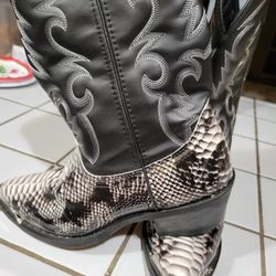 Like New Men's Loredo Cowboy Boots 