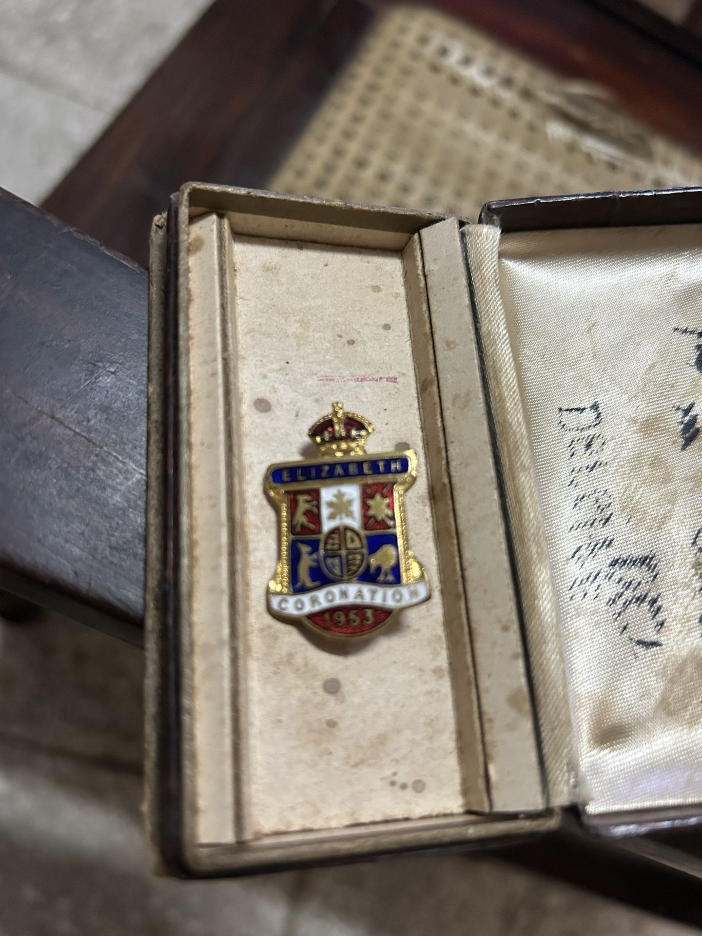 Sello Conmemorativo De La Coronación De La Reina Elizabeth De Inglaterra