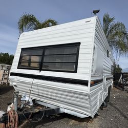 StarCraft Travel Trailer