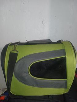 Small pet carrier