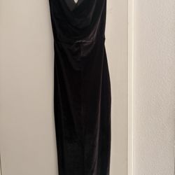 PrettyLittleThing Black Velvet Maxi Dress