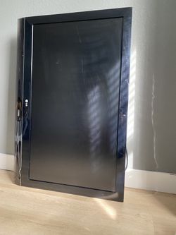 40’ LG TV