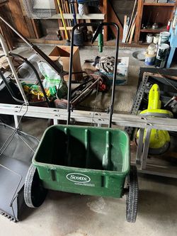 Scotts AccuGreen 2000 Drop Spreader